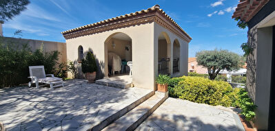 Villa 4 faces parcelle 720 m²