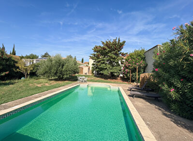 Maison Ouveillan T5 de 175 m2 avec piscine