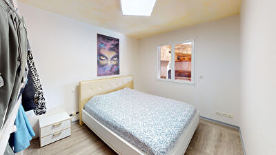VILLA PLAIN-PIED, 3 CHAMBRES, PISCINE, GARAGE ET DÉPENDANCE ATTENANTE