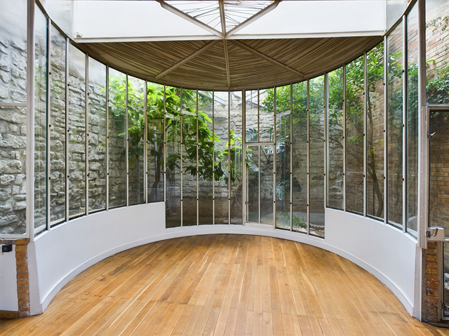 Photo du bien : Maison 9 pièces 389 m2