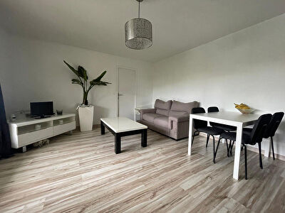Appartement Ste Genevieve Des Bois 2 pièce(s) 44.12 m2