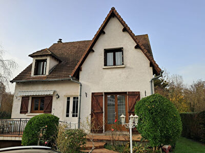Maison Ste Genevieve Des Bois 9 pièce(s) 150 m2