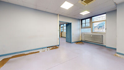 Aménagez un appartement dans ce plateau de 240 m² à une adresse d'exception