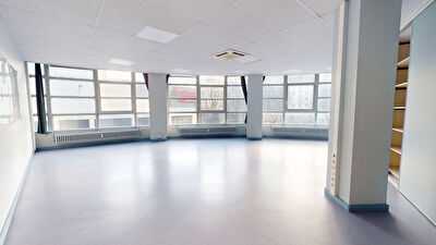 Aménagez un appartement dans ce plateau de 206 m² à une adresse d'exception