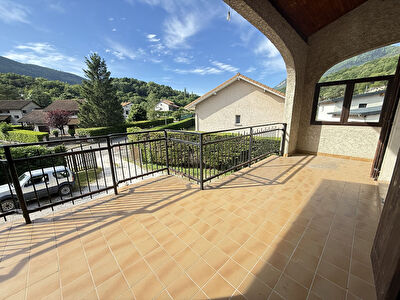 Appartement Le Gua 8 pièce(s) 122 m²