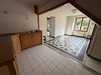 Corps de ferme + dépendances ? 2731 m² de terrain? La Motte-Saint-Martin