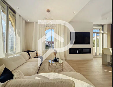 Sublime appartement 114m2 balcon parking privé 150m croisette Cannes