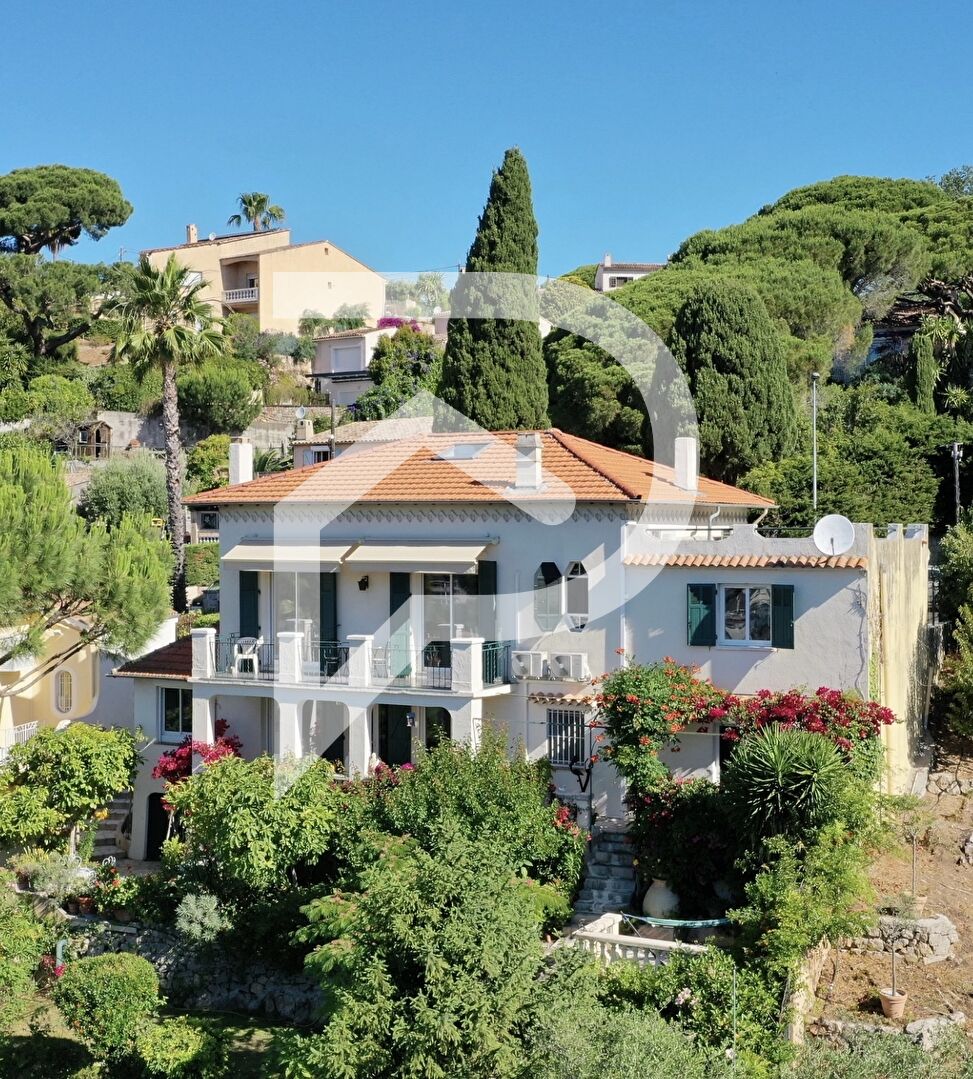 Photo du bien : Maison 8 pièces 195 m2