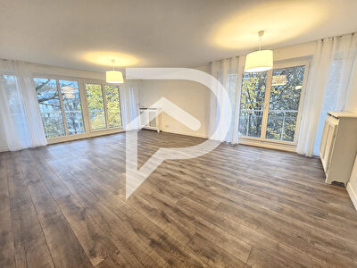 Duplex de 107 m² avec terrasses, au coeur de la verdure à Saint-Maurice