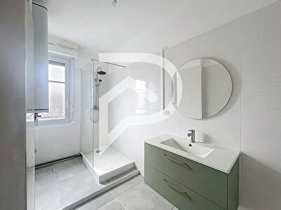Appartement Créteil 2 pièce(s) 52.82 m2 refait à neuf