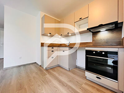 CORMONTREUIL - RESIDENCE NEUVE T2 TERRASSE ET PARKING