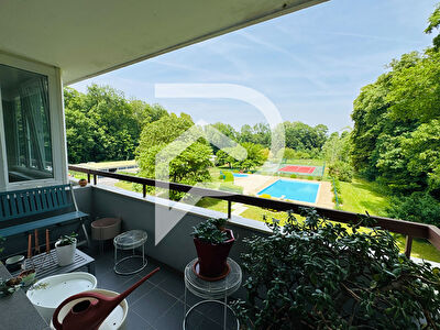 CORMONTREUIL - VIEUX CORMONTREUIL- Appartement de type 5 avec balcon et cave