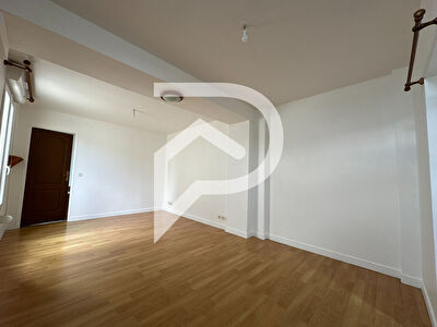 REIMS - Secteur Avenue de Laon - A VENDRE - Appartement de type 2 avec double parking