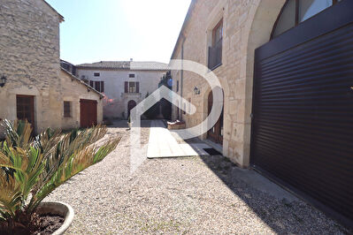 Bel ensemble de caractère rénové 1685M² de terrain