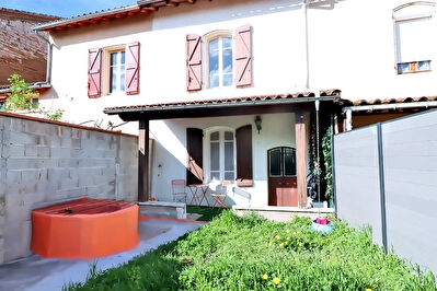 Maison T3 à Gaillac avec jardin et dépendance proche toutes les commodités.