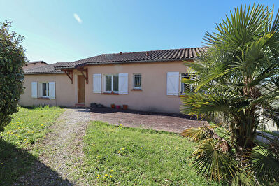 Maison T5 avec sous sol et jardin