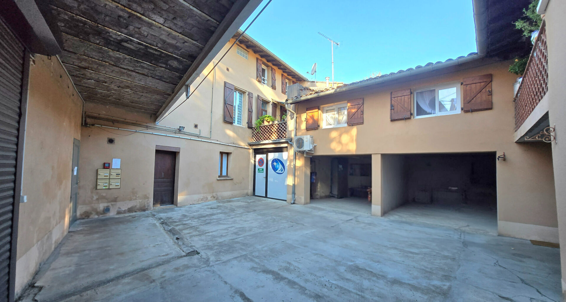 Photo du bien : Immeuble 10 pièces 325 m2