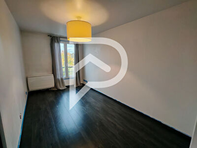 Appartement Parmain 2 pièce(s)