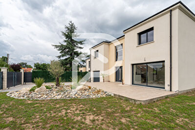 Maison Saint Jean Le Blanc 7 pièce(s) 156 m2