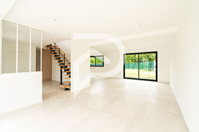 Maison Saint Jean Le Blanc 7 pièce(s) 156 m2