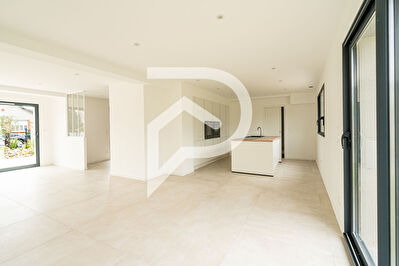 Maison Saint Jean Le Blanc 7 pièce(s) 156 m2