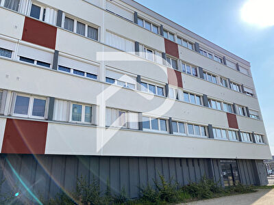 Appartement Fleury Les Aubrais 5 pièce(s) 90 m2