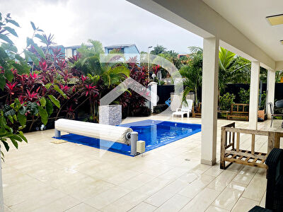 Grande villa F4 avec piscine Étang Salé les Hauts