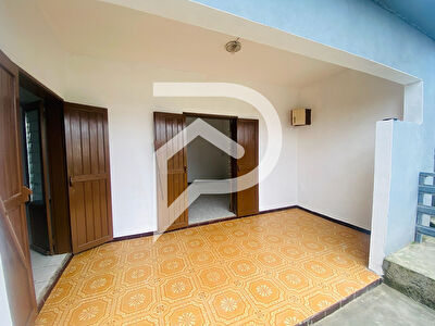 Grand Appartement F4/5 proximité ville de Saint-Joseph