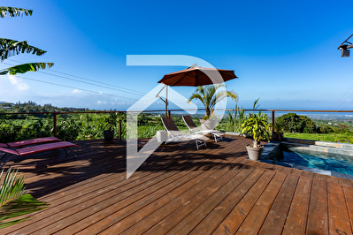 Ensemble immobilier F6 + F3, vue mer et montagnes !