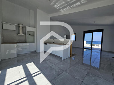 Duplex T4 avec vaste terrasse panoramique, Saint-Pierre centre-ville