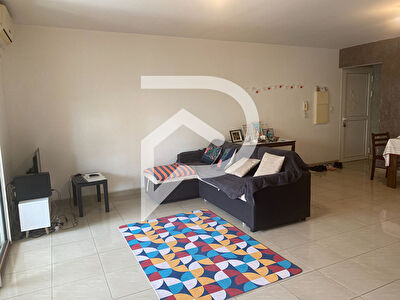 A voir ce T4 de 88 m2 avec beaux volumes !