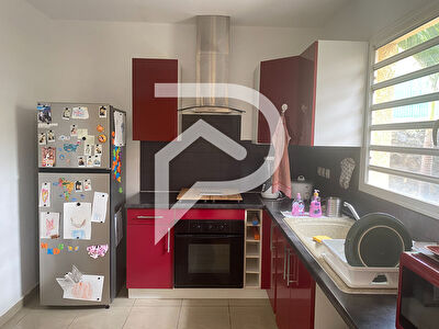 A voir ce T4 de 88 m2 avec beaux volumes !
