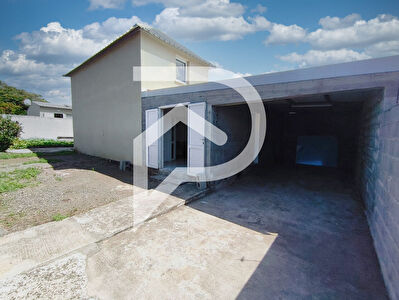 Maison F4 à rénover Volumes, confort et potentiel