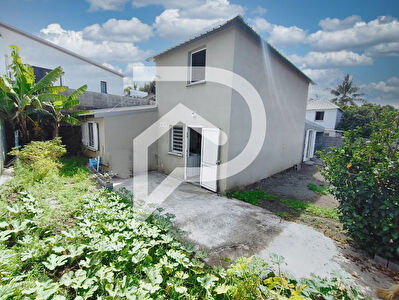 Maison F4 à rénover Volumes, confort et potentiel