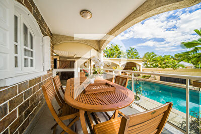 Exclusif à la Possession la villa de tous vos projets.