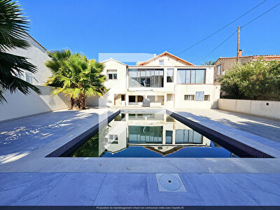 Maison Marseille 13015 5 pièce(s) sur un terrain de 466m² sans vis a vis avec piscine .