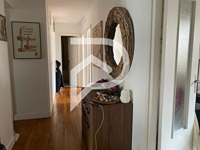 A vendre 4 pièces 2 chambres - Box - Cave