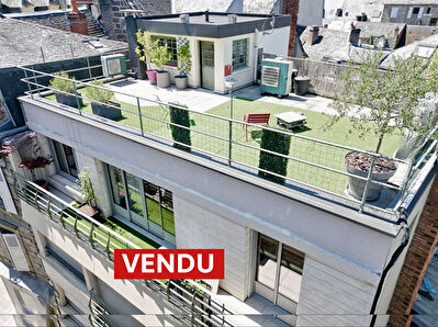 Brive centre historique, appartement duplex, 3 ch. + toit terrasse 96 m2 !