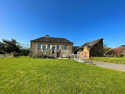 Maison18ème siècles en pierres 4 chambres 169.4 m2