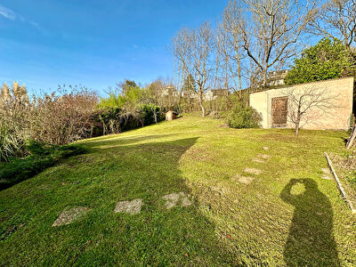 Malemort, maison plain pied, 3 chambres, 96,76 m2 habitable sur 915 m2 de terrain !