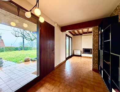 Maison d'architecte 5 pièces 3 chambres 112m2 avec distribution de plain-pied sur 3670m2 de terrain !