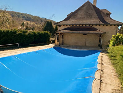 Maison traditionnelle Aubazines 4 chambres 187m²