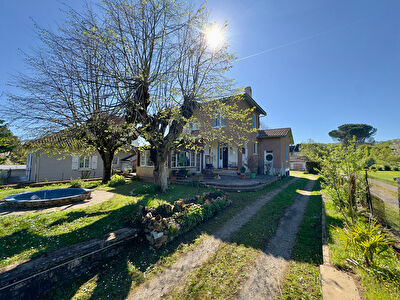 Maison 3 Chambres - avec jardin ? Beau potentiel ? Vayrac