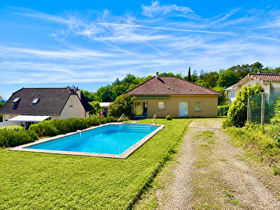 BRIVE, MAISON, 3 CHAMBRES, 150 M2 SUR 1676 M2 DE TERRAIN, PISCINE 11X5 !
