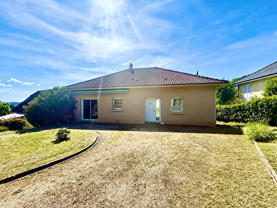 BRIVE, MAISON, 3 CHAMBRES, 150 M2 SUR 1676 M2 DE TERRAIN,  PISCINE 11X5 !