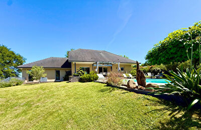 BRIVE - MAISON DE PLAIN-PIED 141 M², 4 CHAMBRES, PISCINE, SOUS-SOL INTÉGRAL, TERRAIN 2300 M²