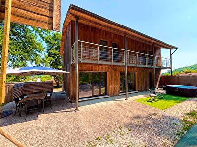 Maison contemporaine plain-pied 5 chambres 153.53 m2