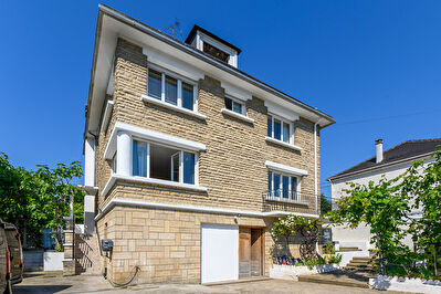 Maison - Goussainville - F8 - 230m²