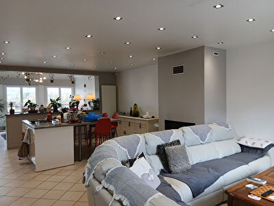 VILLA  AXE GISORS GOURNAY  EN BRAY 193M2  6 CHAMB DONT 2 SUITES.
