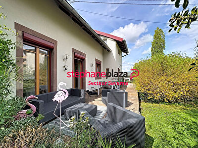 Saverne - Maison de Maître 206 m² 5 chambres sur 12 ares